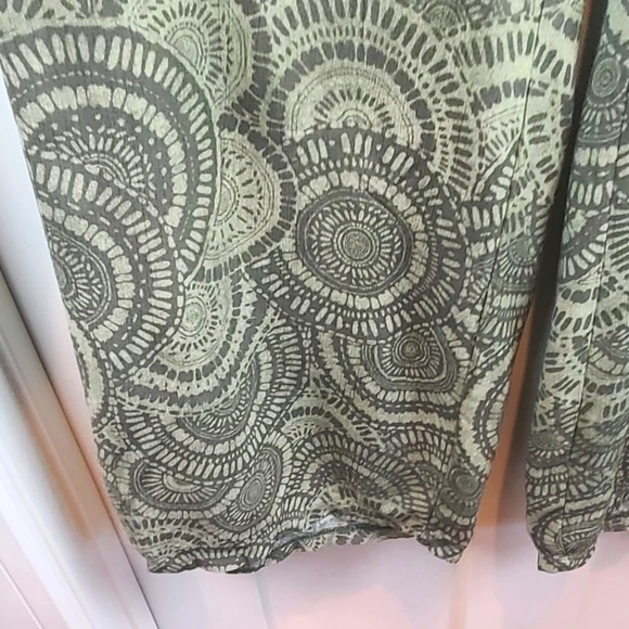 NWT ☆ Three Dots Green 'Woodland Mosaic' Pull-On Pants Small - Picture 4 of 13